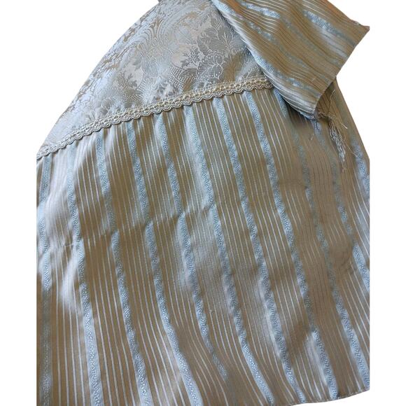 Satin Throw 55 x 47 Baroque LT BLUE Silky Bed Sofa Chair Home Baby Blanket Vntg - Picture 11 of 14